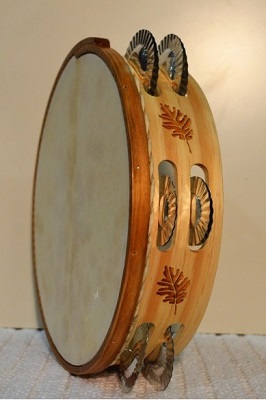 Pandereta grabada de 24,5 cm TREBOL
